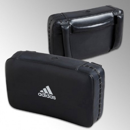 PAO iranien adidas