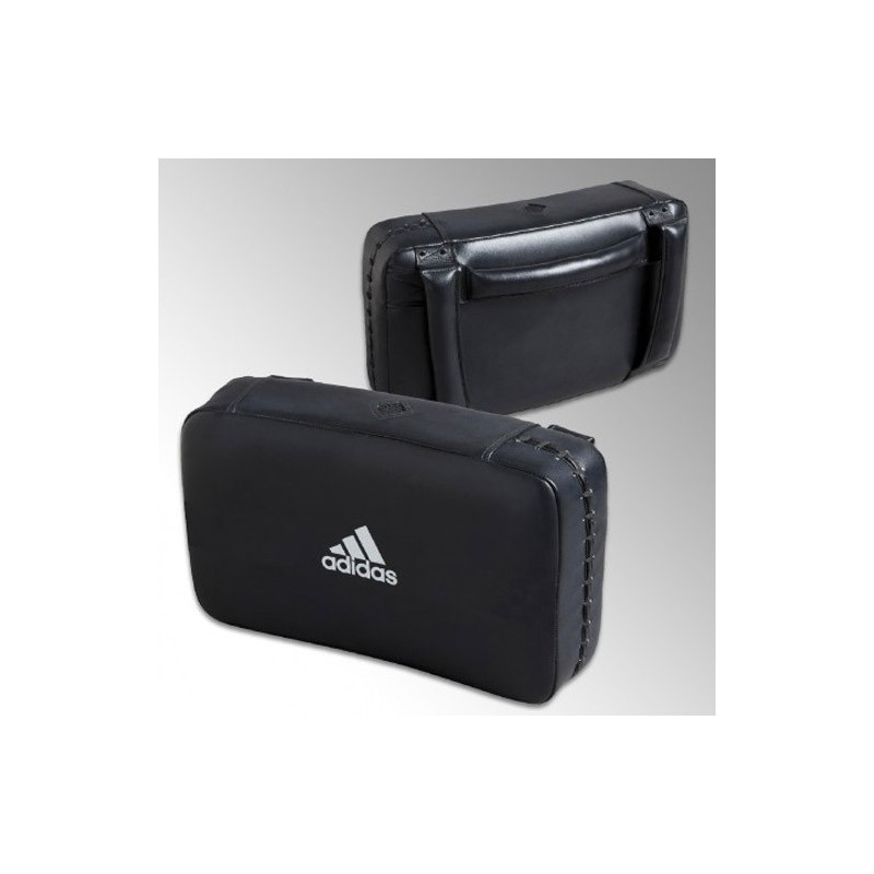 PAO iranien adidas