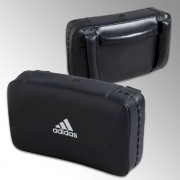 PAO iranien adidas